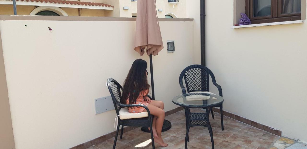 Hotel Albeldi' Domus De Maria Exteriér fotografie